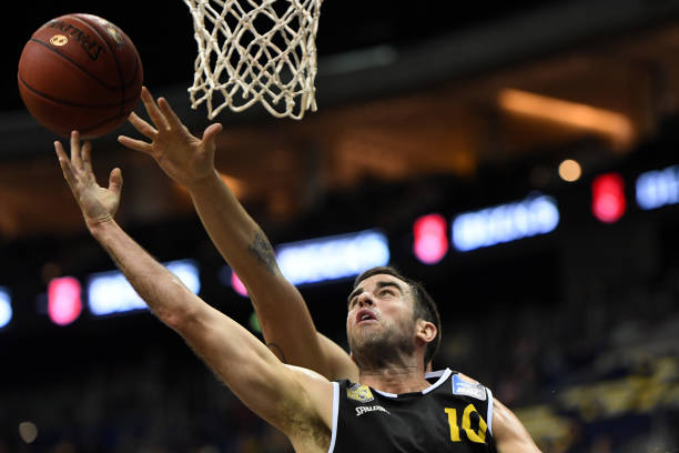 不仅使得传 不仅使得传